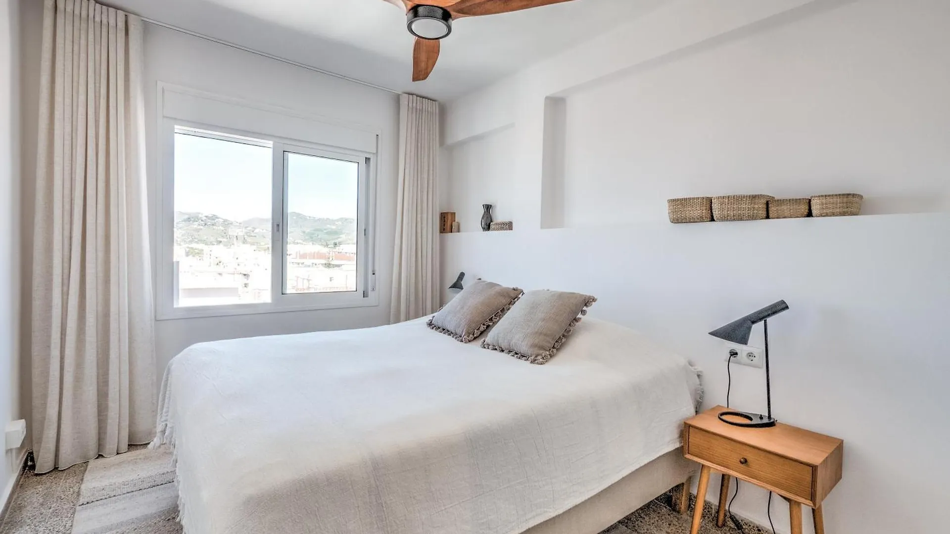 Apartment Penthouse With Rooftop Terrace In Torrecilla Nerja